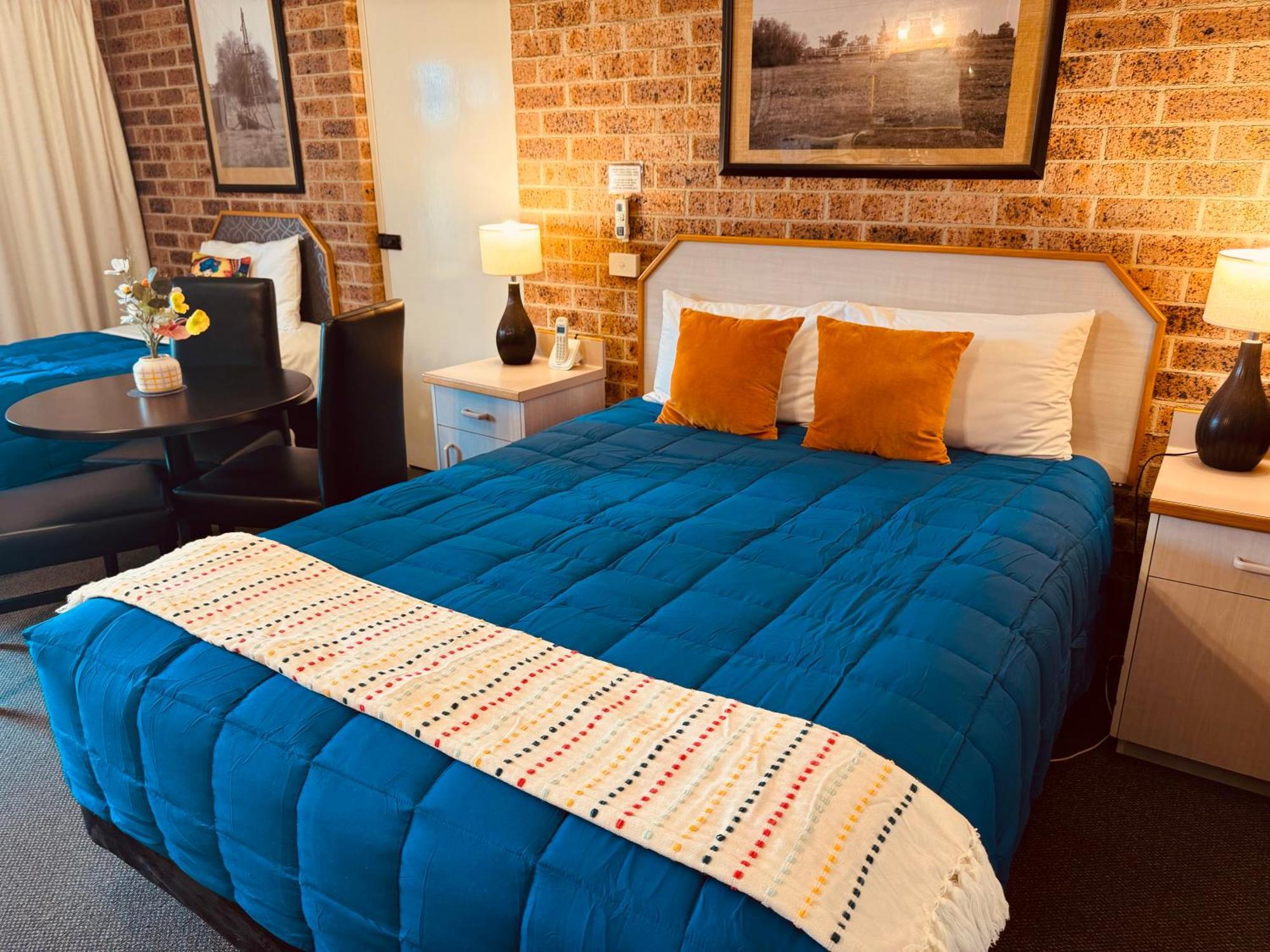 Town And Country Motor Inn タムワース エクステリア 写真