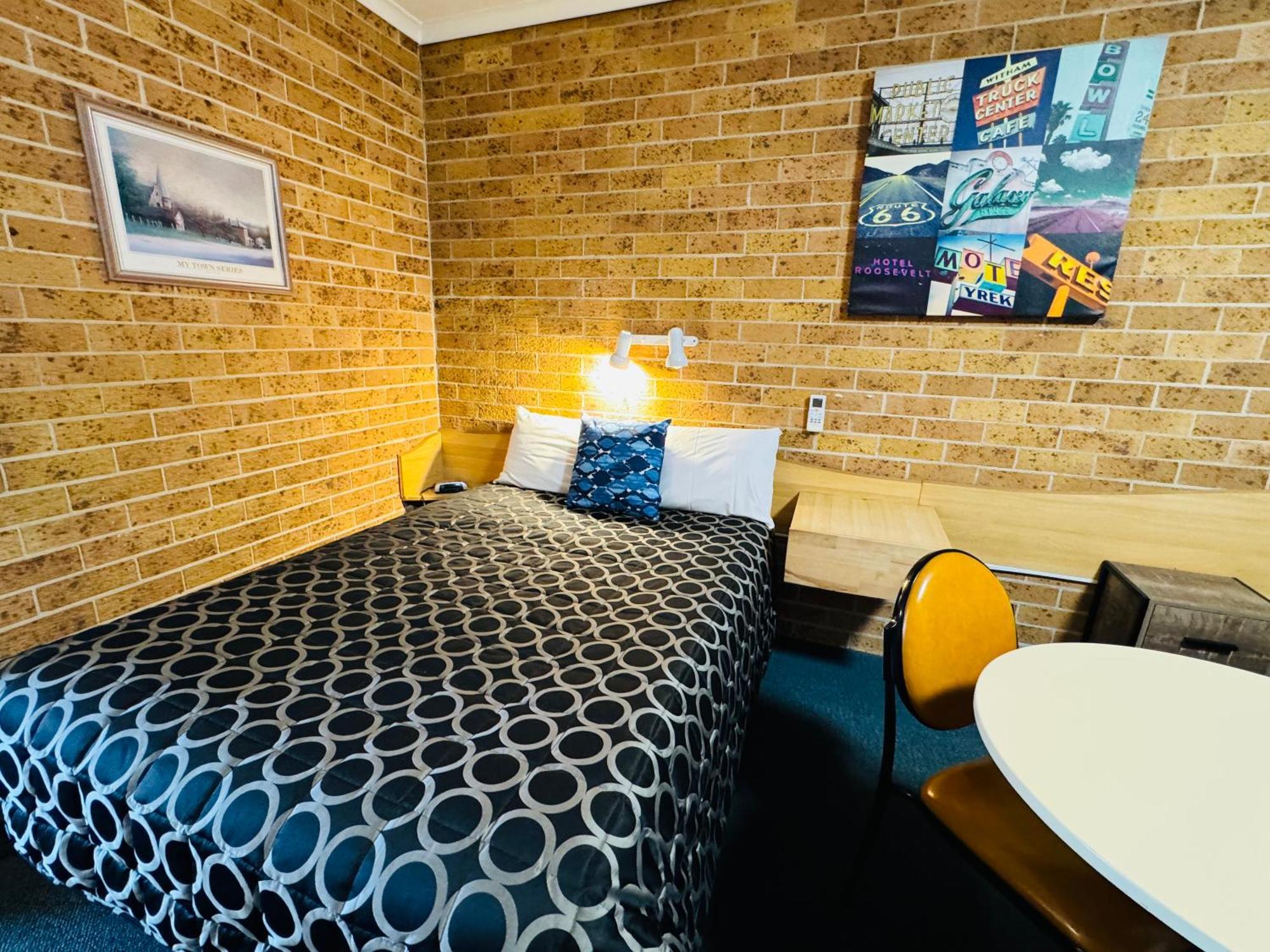 Town And Country Motor Inn タムワース エクステリア 写真