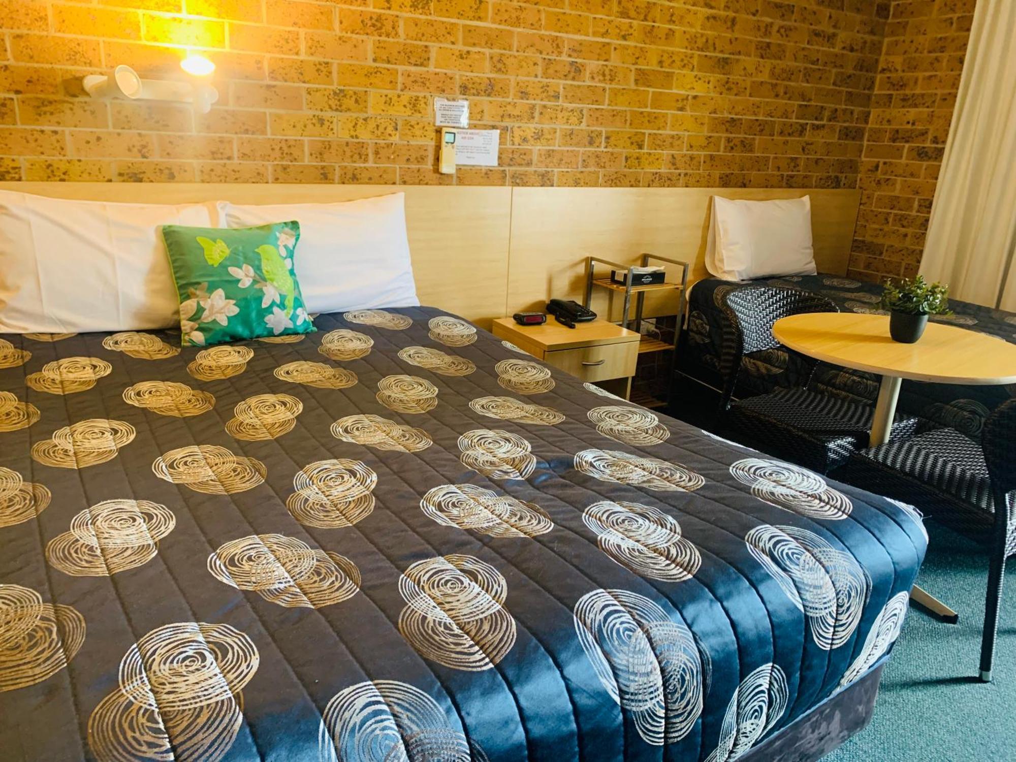 Town And Country Motor Inn タムワース エクステリア 写真